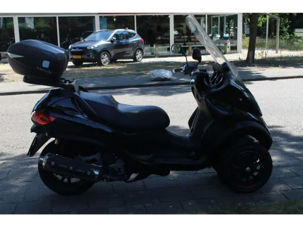 2013 Piaggio MP3 400 - € 2.950 (1/1)