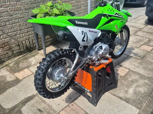 Bouwjaar onbekend Kawasaki KLX 110 1e Eigenaar BTW Motor - € 2.500 · Bieden (1/1)