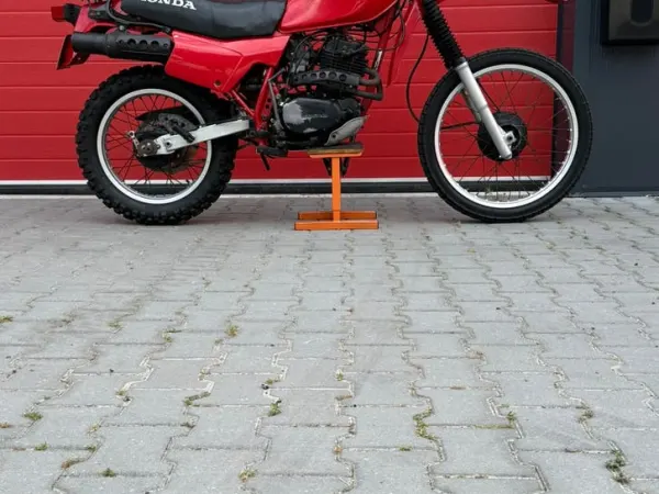 Bouwjaar onbekend Honda XL 250 - € 2.000 · Bieden (1/1)