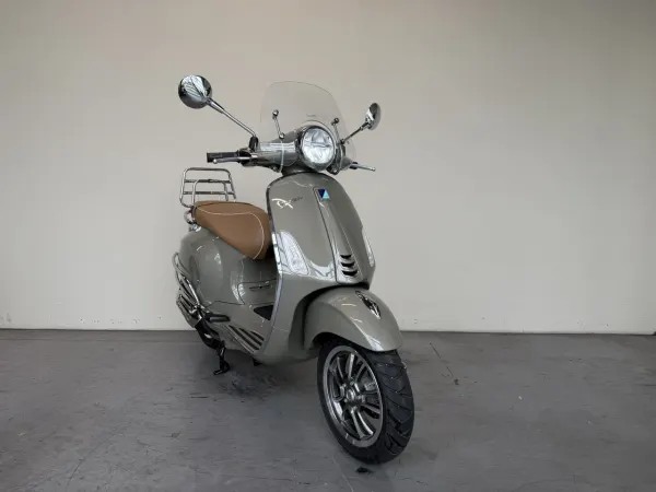 Year unknown Vespa Primavera 125cc Jade Green Metallic - €5,695 (1/1)