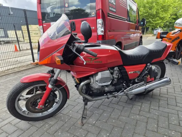1982 Moto Guzzi 850 Le Mans III - €4,500 (1/1)