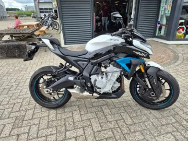 2025 Cfmoto 675 NK - €6,999 (1/1)