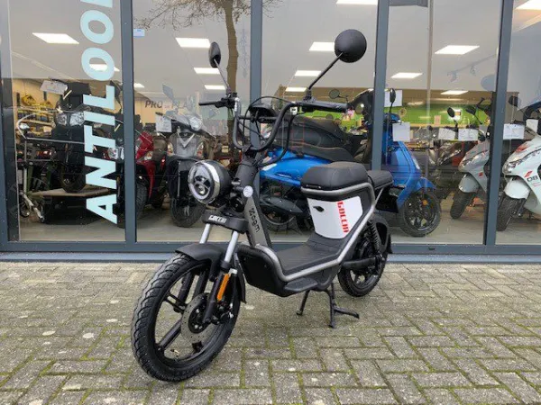 Bouwjaar onbekend AGM Goccia GEV1000 20Ah Elektrische Scooter - € 1.499 (1/1)