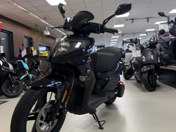 Bouwjaar onbekend For Motion F5 - € 4.499 (1/1)