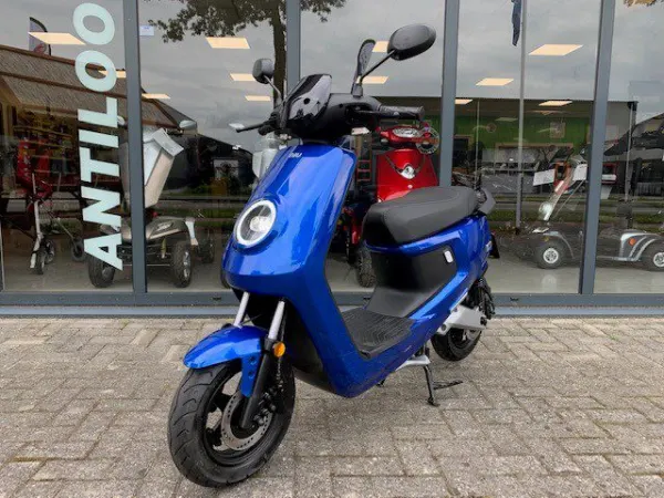 Year unknown Niu MQi+ Sport Extended Range Elektrische Scooter - €2,599 (1/1)