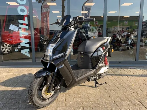 Year unknown Lifan E3 Luxury Elektrische Scooter - €1,899 (1/1)