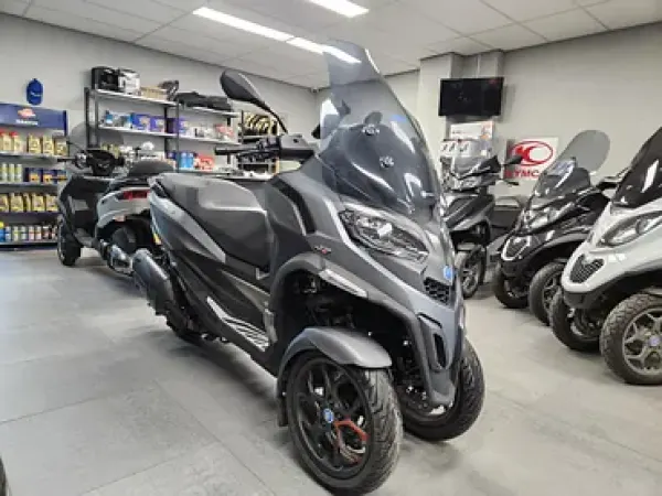Year unknown Piaggio MP3 530 HPE - €9,250 (1/1)
