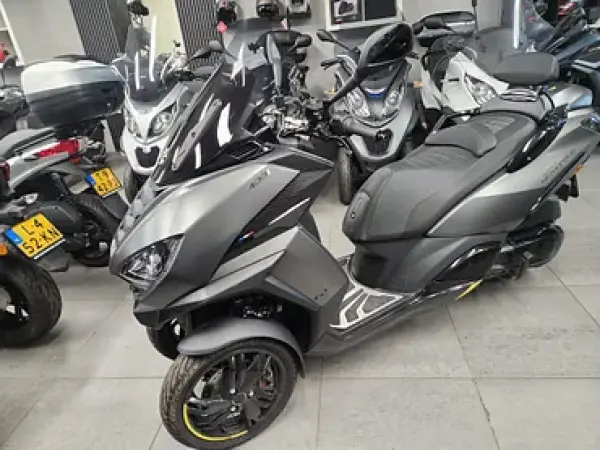2023 Peugeot Metropolis SW - € 9.500 (1/1)