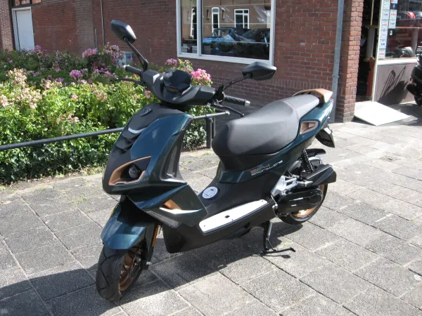 Bouwjaar onbekend Peugeot Speedfight SF4 Sportline - € 3.598 (1/1)