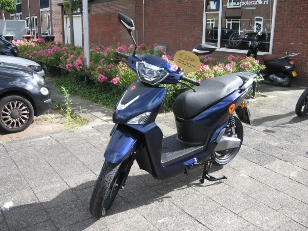 Bouwjaar onbekend Yadea Voltguard - € 2.299 (1/1)