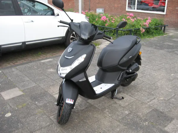 Bouwjaar onbekend Peugeot Kisbee Black Edition - € 2.649 (1/1)
