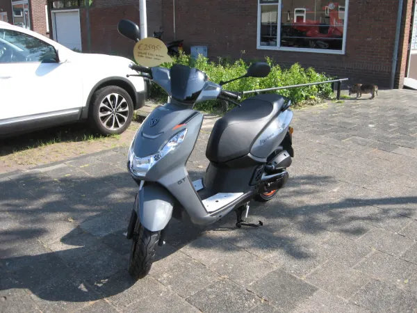 Bouwjaar onbekend Peugeot Kisbee GT - € 2.649 (1/1)