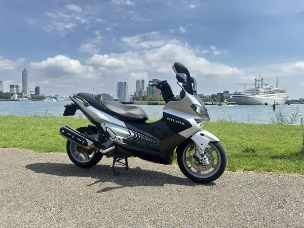 2004 Gilera Nexus 500 - €2,500 (1/1)
