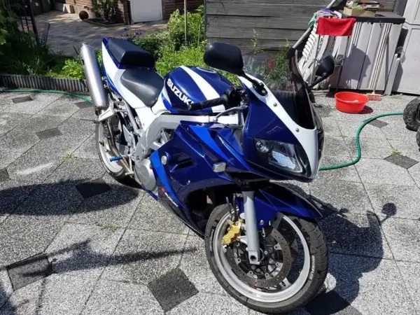 2003 Suzuki SV 1000 - € 2.300 (1/1)