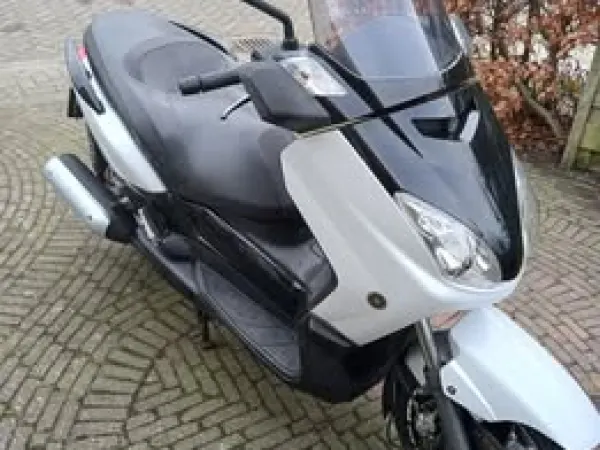 2009 Yamaha Xmax 250i - €1,950 (1/1)