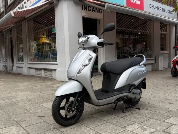 2024 Suzuki Adress 125 Grijs - € 2.650 (1/1)