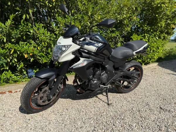 2015 Kawasaki ER-6 N - €4,975 · Bidding (1/1)