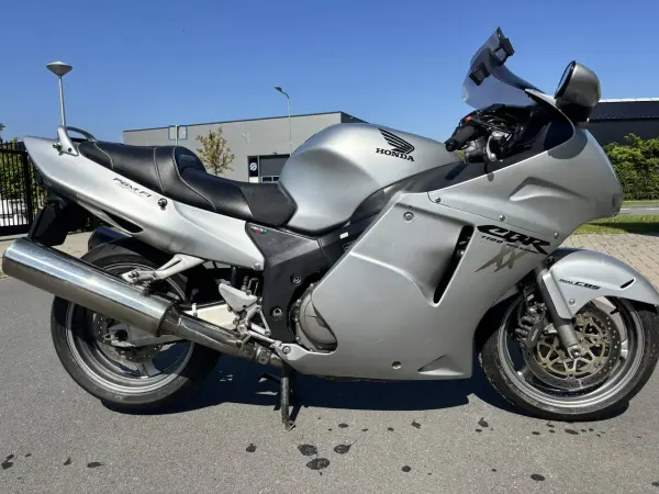 2001 Honda CBR 1100 - € 2.450 (1/1)