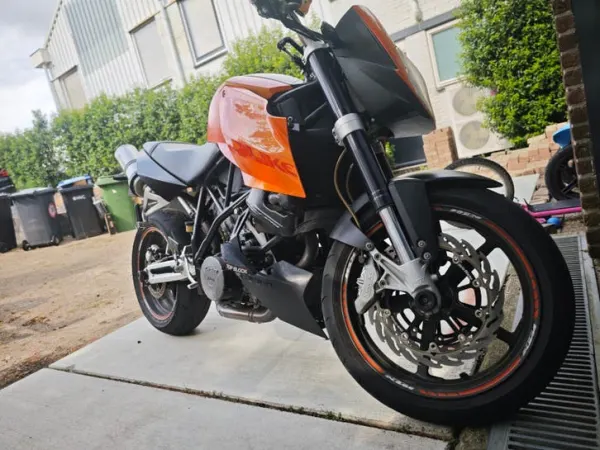 Year unknown KTM 990 Super Duke 2006 met Karakter | Akrapovič - €3,999 · Bidding (1/1)