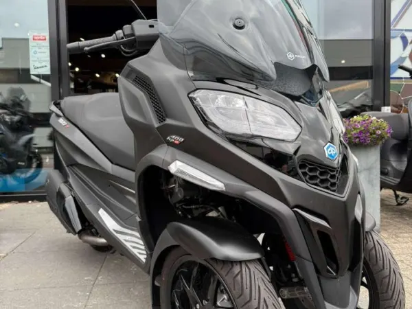 2024 Piaggio MP3 400 Sport E5 - € 9.750 (1/1)