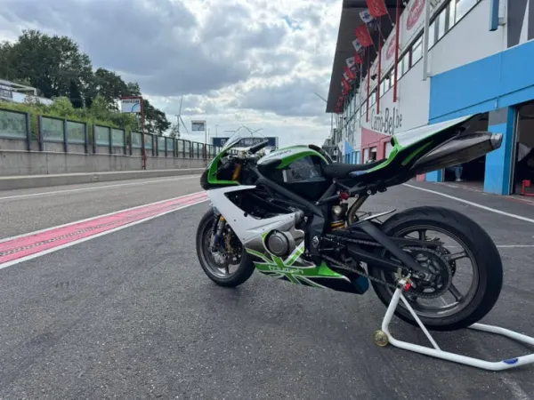 2007 Triumph Daytona 675 - €4,600 · Bidding (1/1)