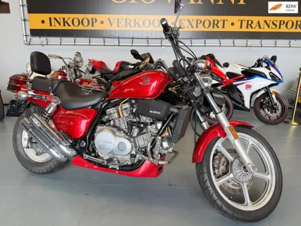 1989 Honda VF 700 - €2,450 (1/1)