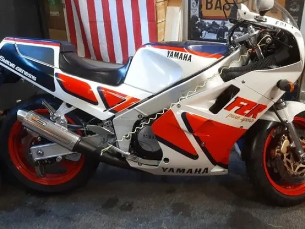 1987 Yamaha FZR 750 - €9,500 · Bidding (1/1)