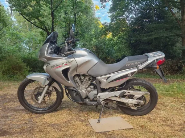 Bouwjaar onbekend Honda Transalp xl 650 - € 2.750 · Bieden (1/1)