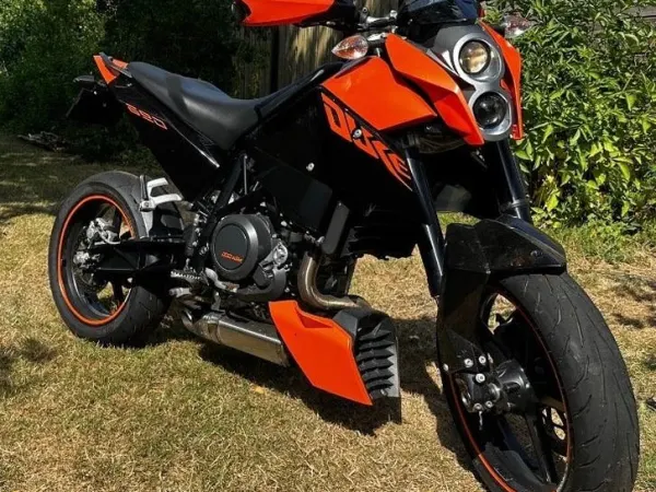 2011 KTM 690 Duke - € 4.500 · Bieden (1/1)