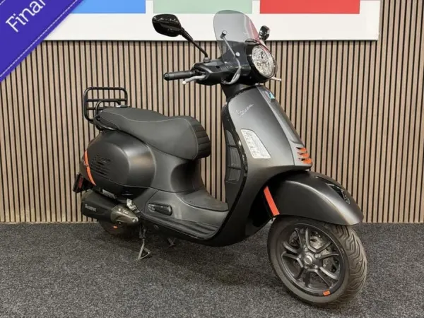 2024 Vespa GTS 300 SuperSport HPE Demo Akrapovic - €7,999 (1/1)