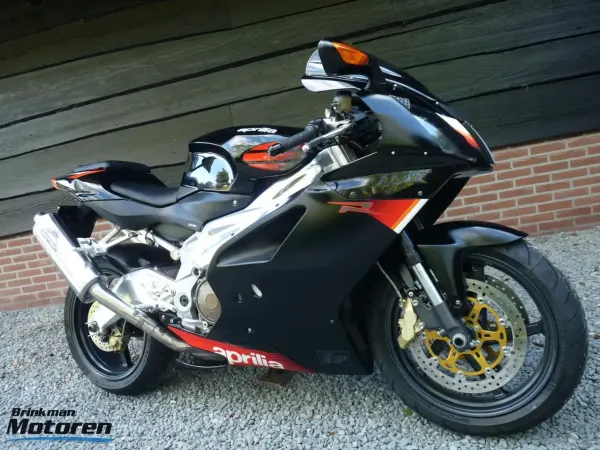 2004 Aprilia RSV 1000 R - € 3.950 (1/1)