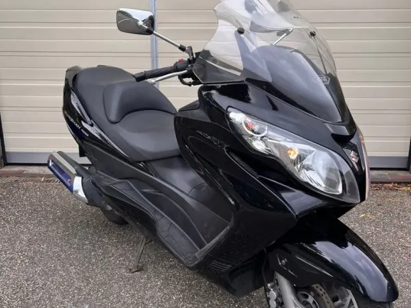 Year unknown Suzuki Burgman 400 2009 - €2,600 · Bidding (1/1)