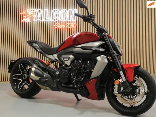 2025 Ducati XDiavel V4-2025-Nieuwstaat-Garantie-BTW Motor - €27,995 (1/1)