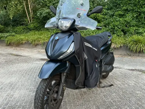 2022 Piaggio Beverly 300 - € 3.300 (1/1)