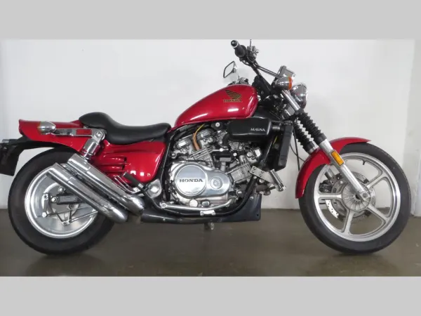 1987 Honda VF 700 C Supermagna - €1,990 (1/1)