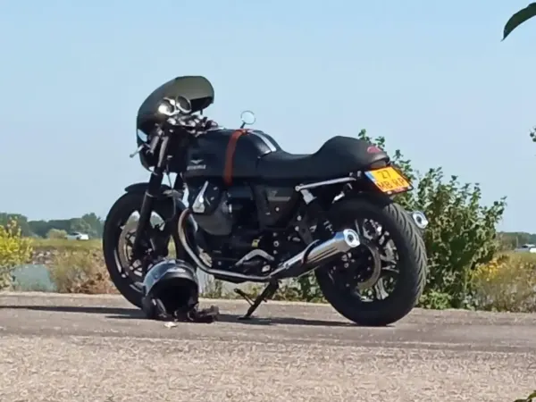 2012 Moto Guzzi V7 Sport - € 9.500 (1/1)