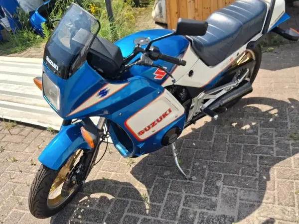 1988 Suzuki GS 550 - € 2.500 (1/1)