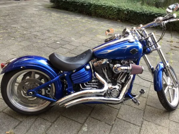 Bouwjaar onbekend Harley-Davidson Rocker 2008-Custom Verbouwd - € 15.000 · Bieden (1/1)