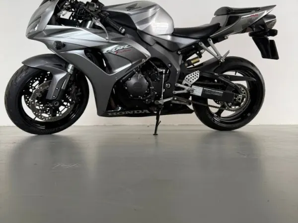 2006 Honda Fireblade - € 6.450 (1/1)