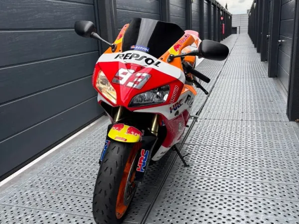 2007 Honda Fireblade - € 7.299 · Bieden (1/1)