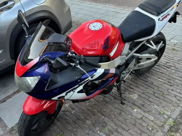 2000 Honda Fireblade - € 1.750 (1/1)