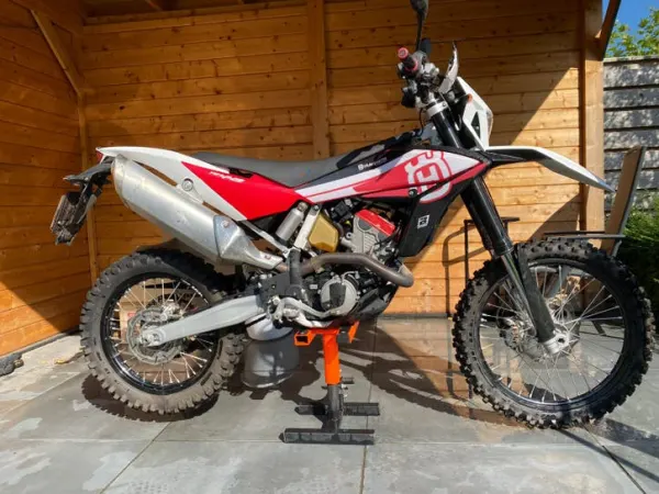 2011 Husqvarna TE 449 - € 4.200 (1/1)