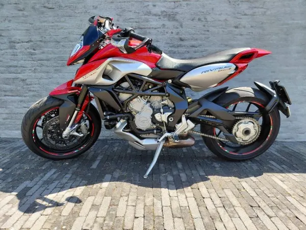 2014 MV Agusta Rivale 800 - € 5.900 · Bieden (1/1)