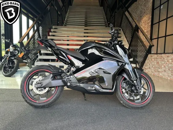 2025 Ultraviolette F 77 Superstreet - € 9.999 (1/1)