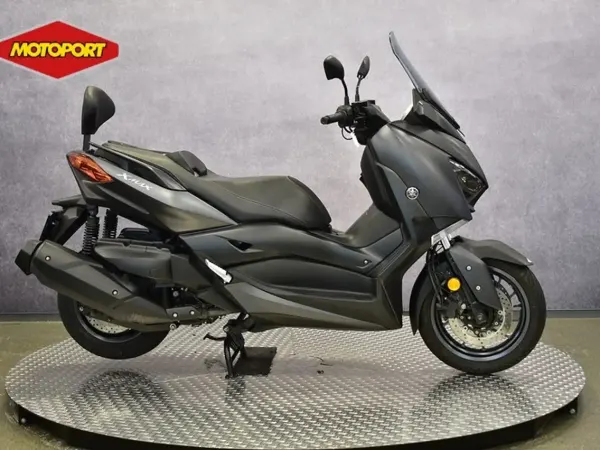 2020 Yamaha X-Max 400 - €5,999 (1/1)