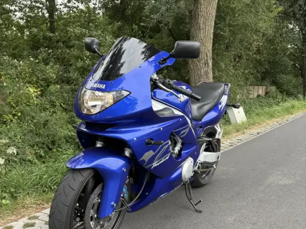 2001 Yamaha YZF 600 - €1,650 (1/1)