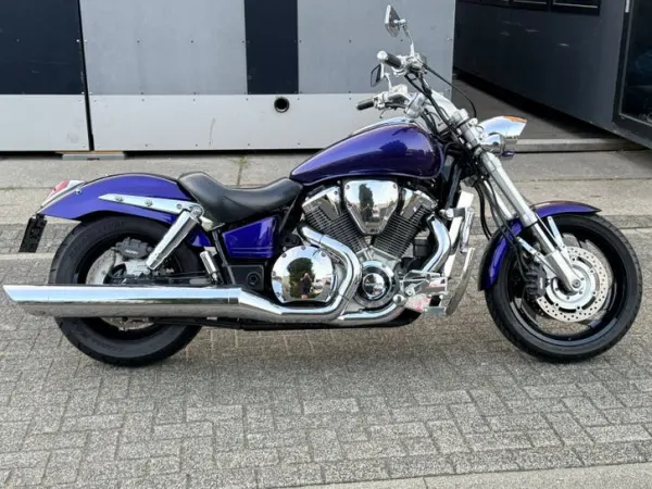 Year unknown Honda VTX 1800 - €7,250 · Bidding (1/1)