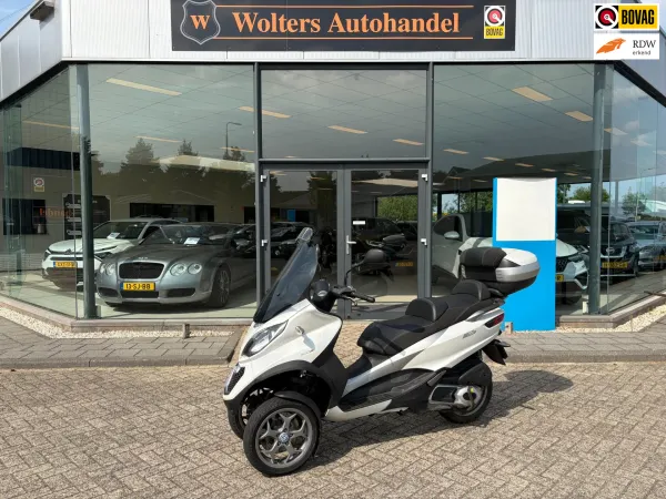 2016 Piaggio MP3 300 - €5,450 (1/1)