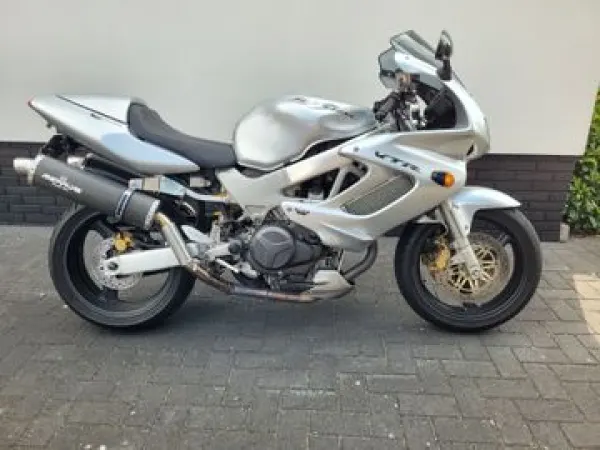 1999 Honda VTR 1000 F Firestorm - € 1.800 (1/1)