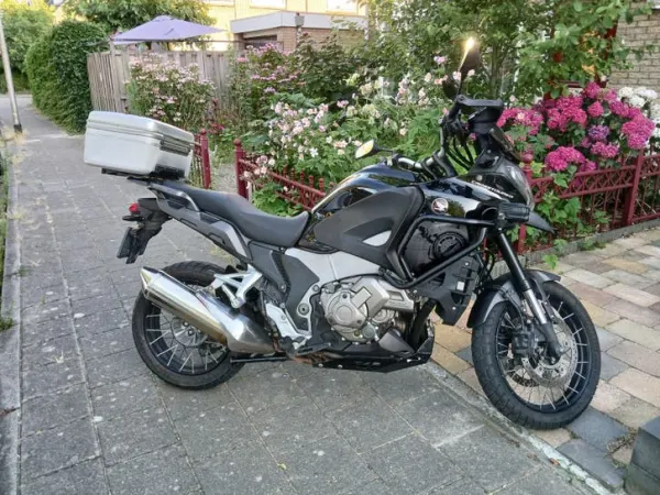 2013 Honda VFR 1200X DCT Crosstourer 1200-Comfortabele Toermoto - € 4.750 · Bieden (1/1)